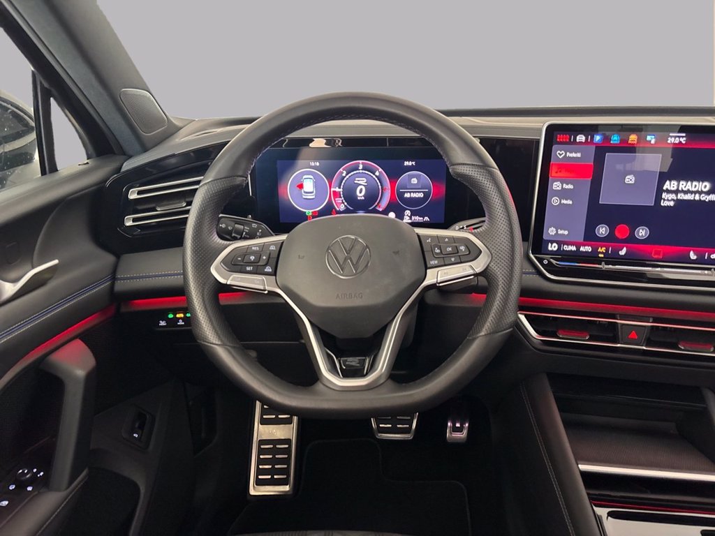 https://cdn-sm.caraffinity.it/images/vehicles/4775316/8/large