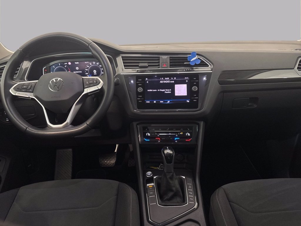 https://cdn-sm.caraffinity.it/images/vehicles/4775775/7/large