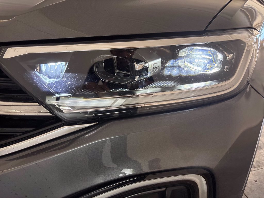 https://cdn-sm.caraffinity.it/images/vehicles/4775776/5/large