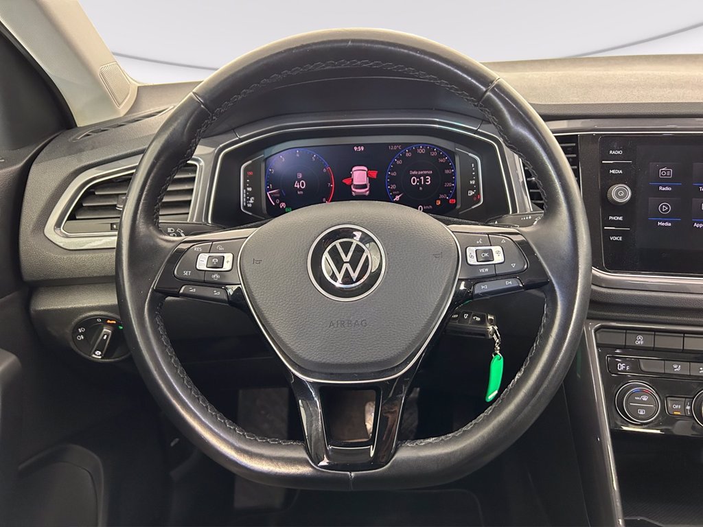 https://cdn-sm.caraffinity.it/images/vehicles/4775782/6/large