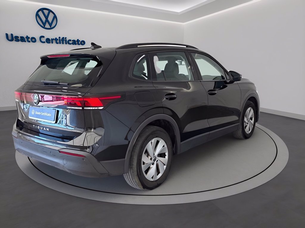 https://cdn-sm.caraffinity.it/images/vehicles/4775784/3/large