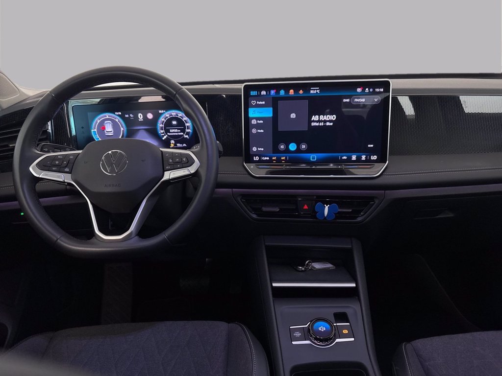 https://cdn-sm.caraffinity.it/images/vehicles/4775784/7/large