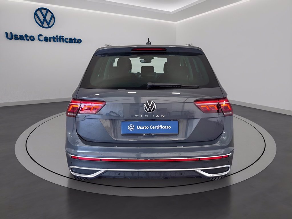https://cdn-sm.caraffinity.it/images/vehicles/4776392/4/large