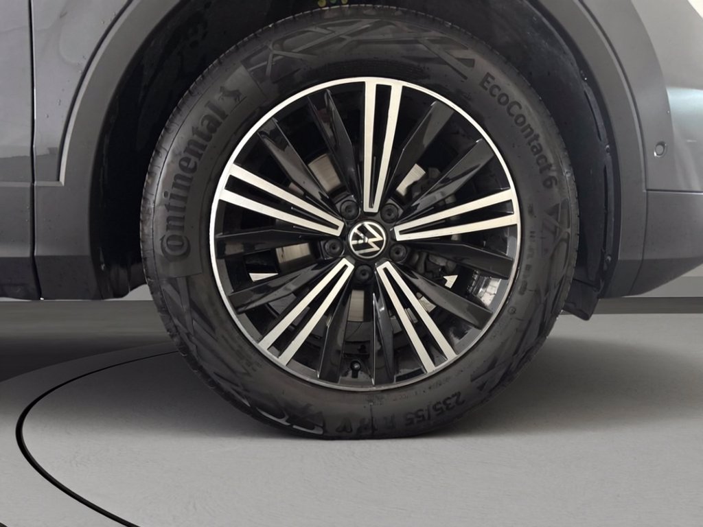 https://cdn-sm.caraffinity.it/images/vehicles/4776392/6/large