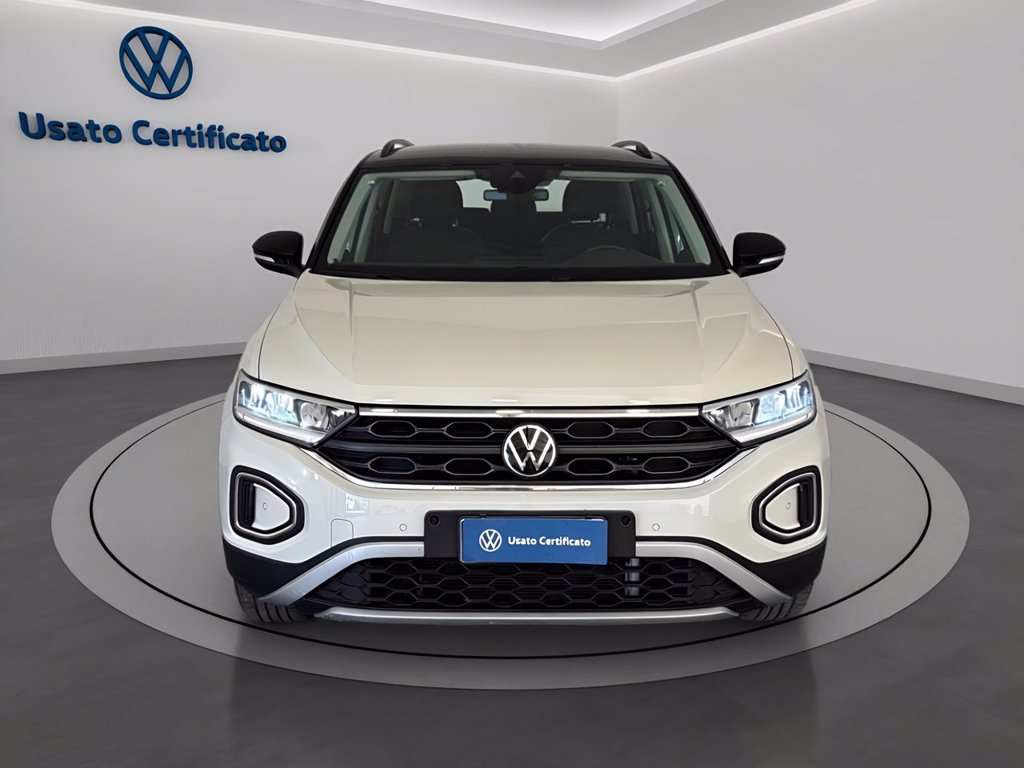 https://cdn-sm.caraffinity.it/images/vehicles/4776393/1/large