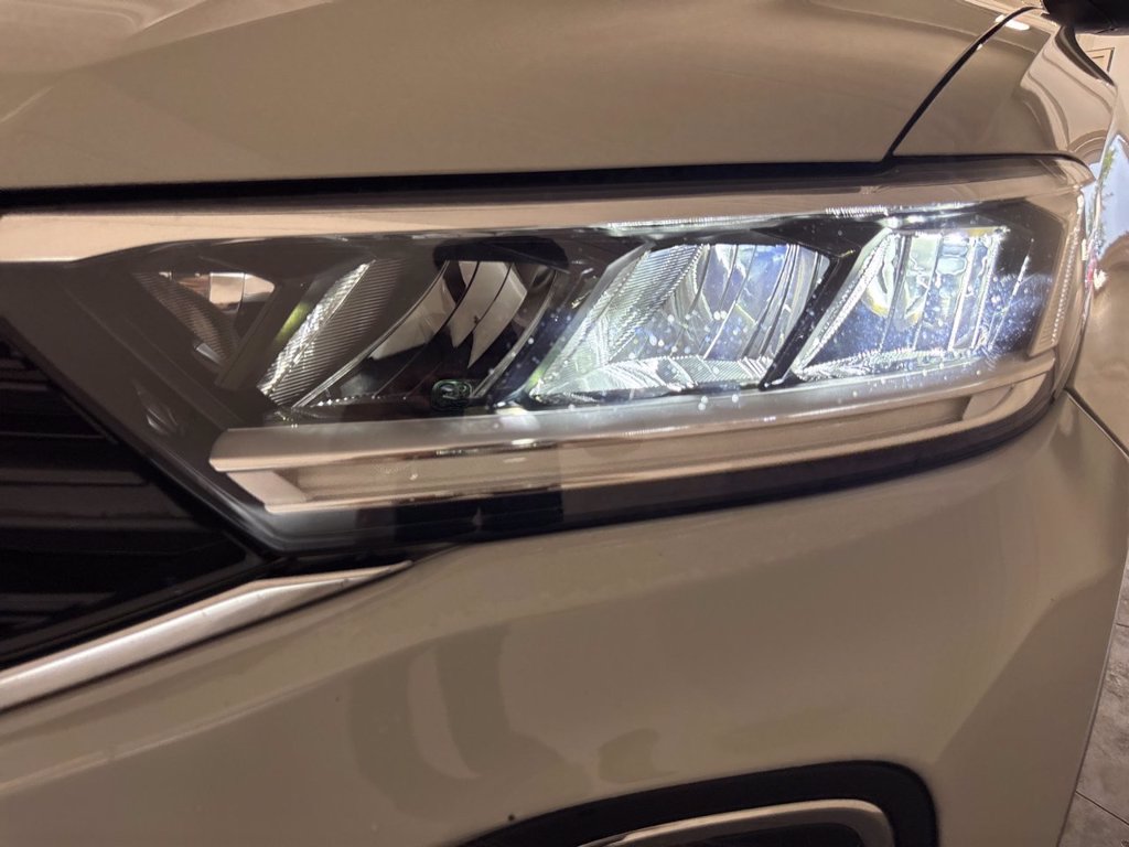 https://cdn-sm.caraffinity.it/images/vehicles/4776393/5/large