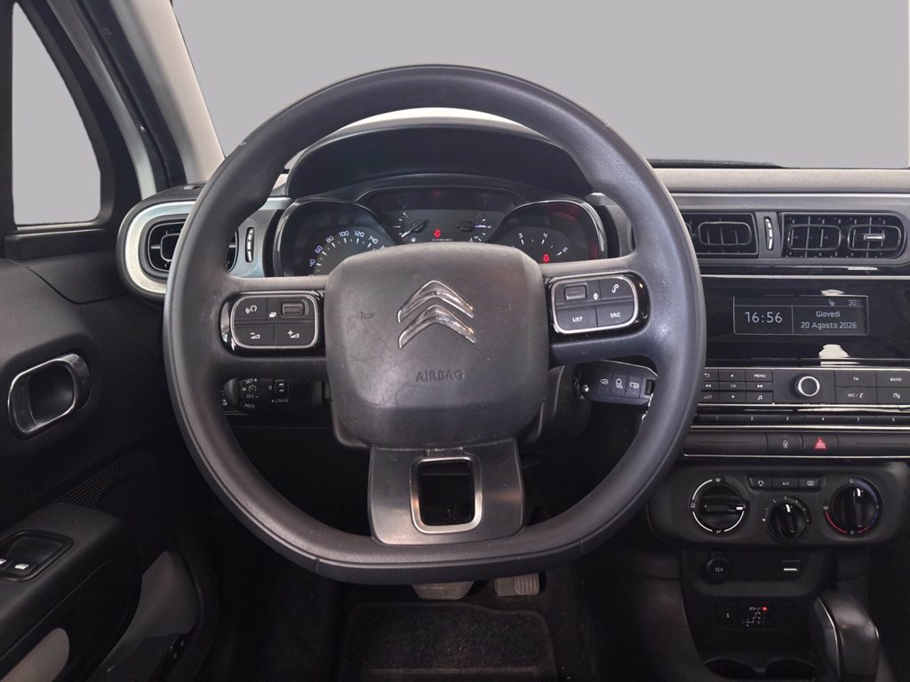 https://cdn-sm.caraffinity.it/images/vehicles/4776398/8/large
