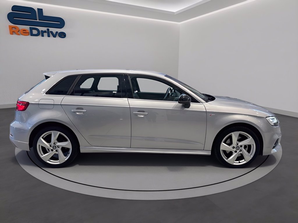 https://cdn-sm.caraffinity.it/images/vehicles/4780029/2/large