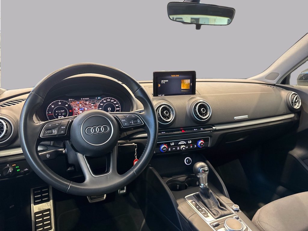 https://cdn-sm.caraffinity.it/images/vehicles/4780029/7/large