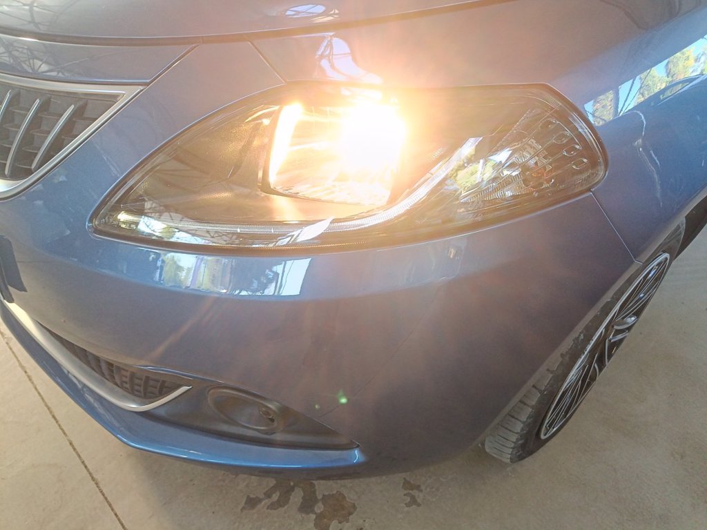 https://cdn-sm.caraffinity.it/images/vehicles/4780574/5/large