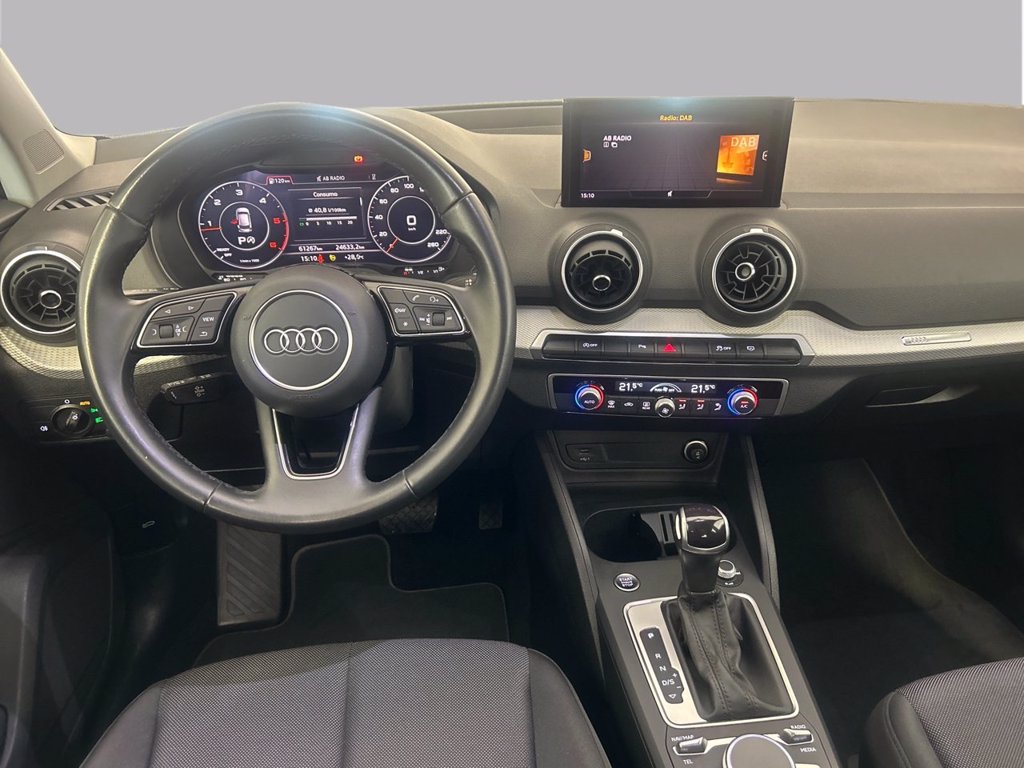 https://cdn-sm.caraffinity.it/images/vehicles/4781830/7/large