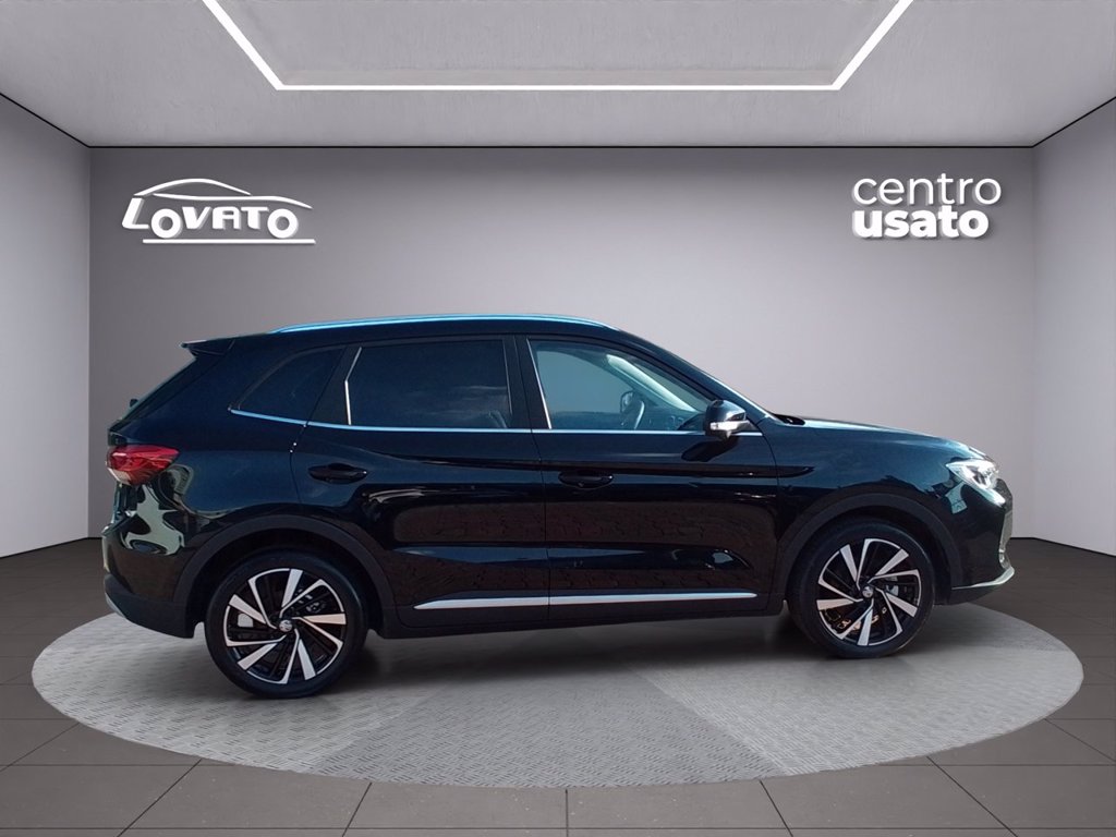 https://cdn-sm.caraffinity.it/images/vehicles/4781879/5/large
