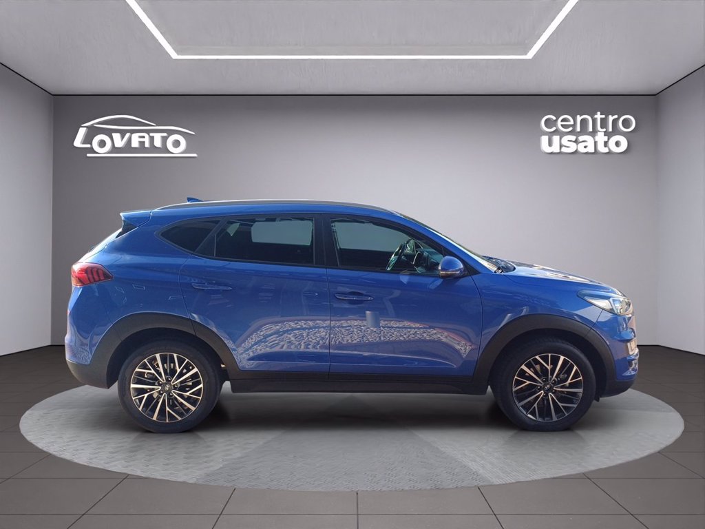 https://cdn-sm.caraffinity.it/images/vehicles/4782659/5/large
