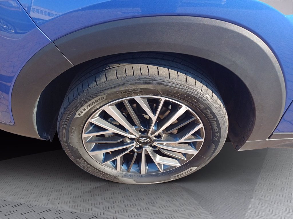 https://cdn-sm.caraffinity.it/images/vehicles/4782659/8/large