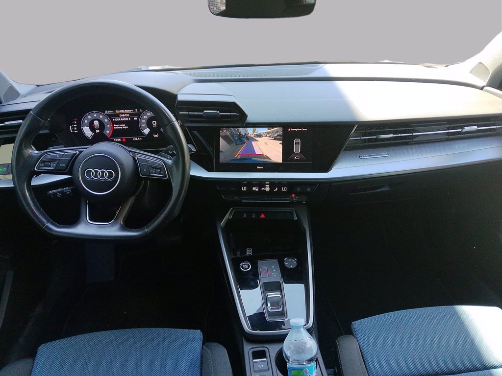 https://cdn-sm.caraffinity.it/images/vehicles/4783050/7/large