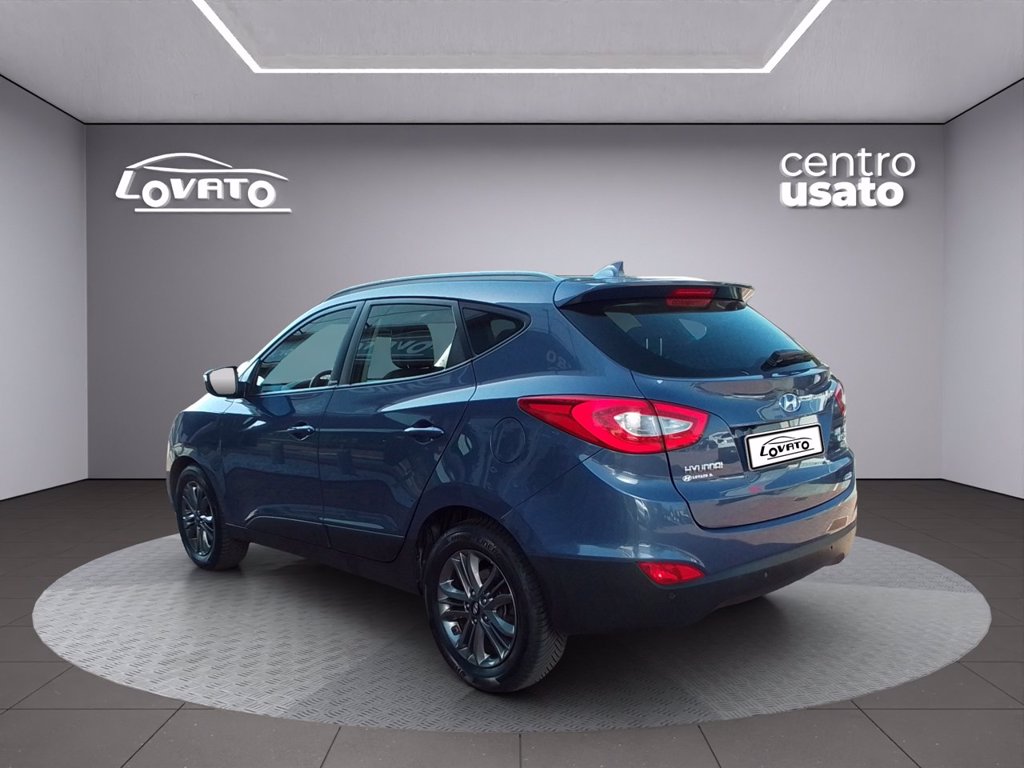 https://cdn-sm.caraffinity.it/images/vehicles/4784091/2/large