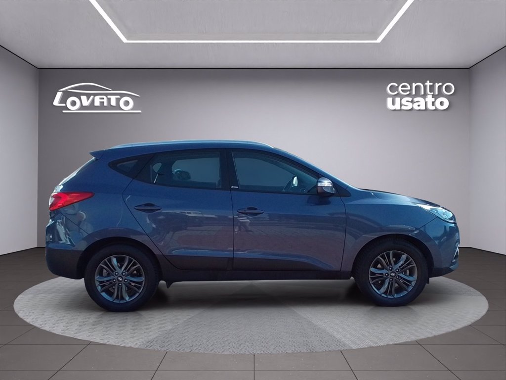 https://cdn-sm.caraffinity.it/images/vehicles/4784091/5/large