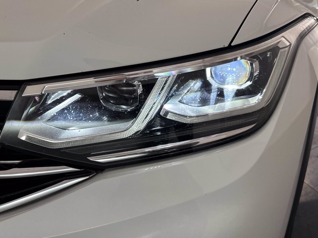 https://cdn-sm.caraffinity.it/images/vehicles/4785173/5/large