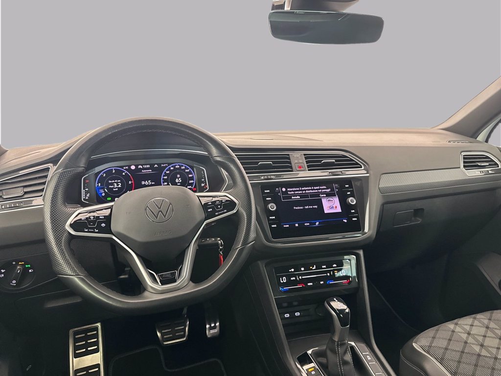 https://cdn-sm.caraffinity.it/images/vehicles/4785173/7/large