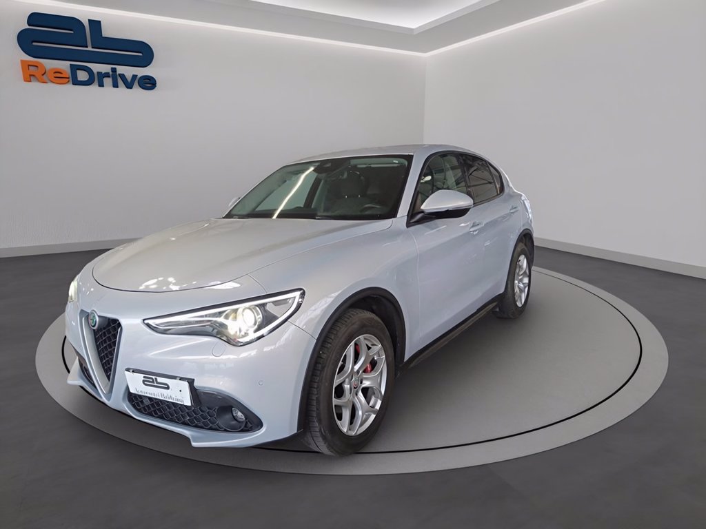 https://cdn-sm.caraffinity.it/images/vehicles/4786675/0/large?format=jpeg