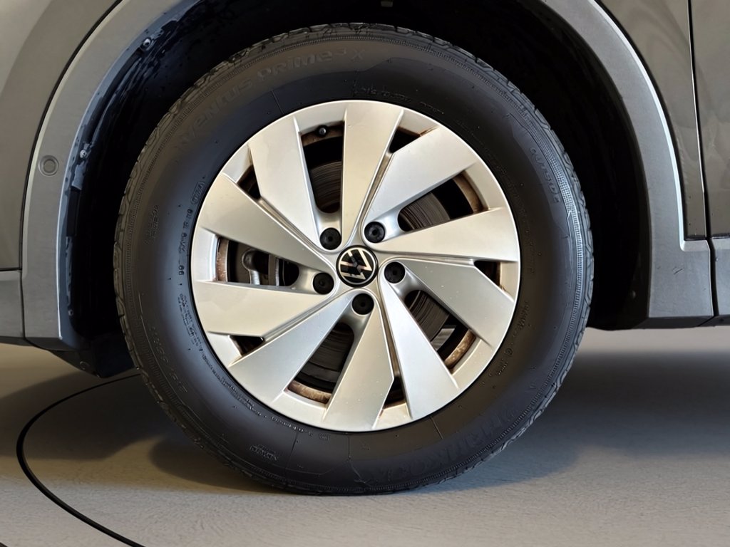 https://cdn-sm.caraffinity.it/images/vehicles/4790726/6/large